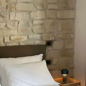 https://olivia-rooms-eurialo-belvedere-sicily.sicilyhotelsitaly.net